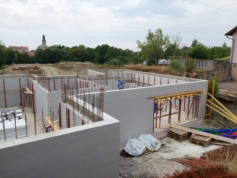 reverbloc-2-maison-polystyrene-reverbloc